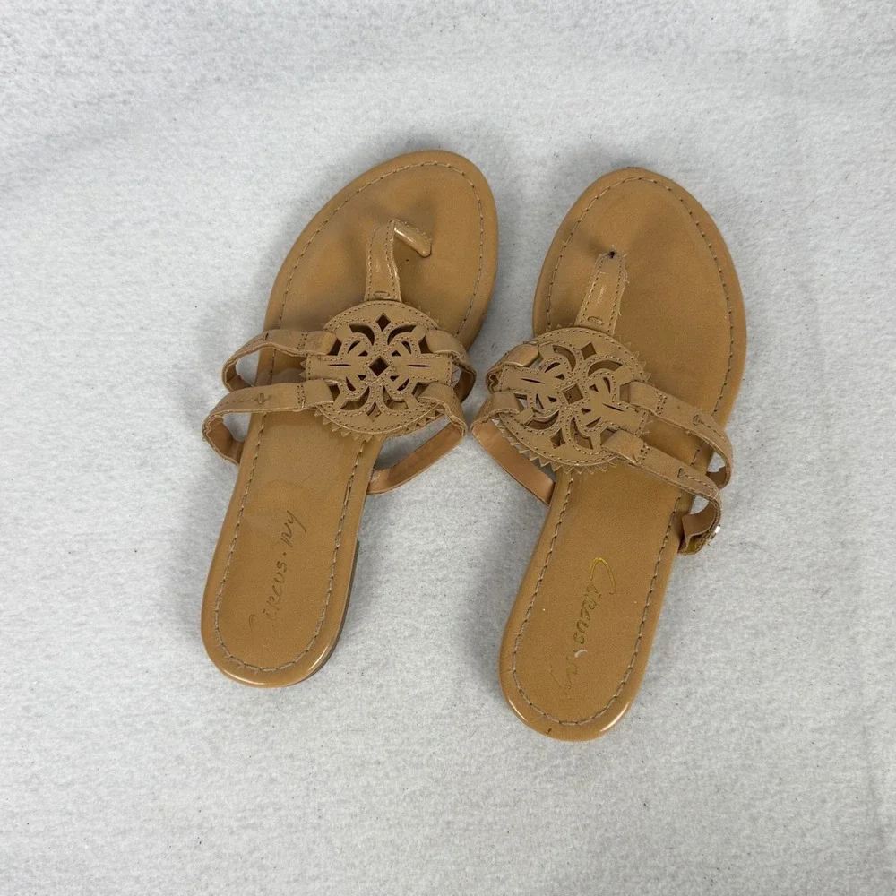 Circus NY Thong Sandals Womens 6 Medallion Laser Cut Tan Summer‎